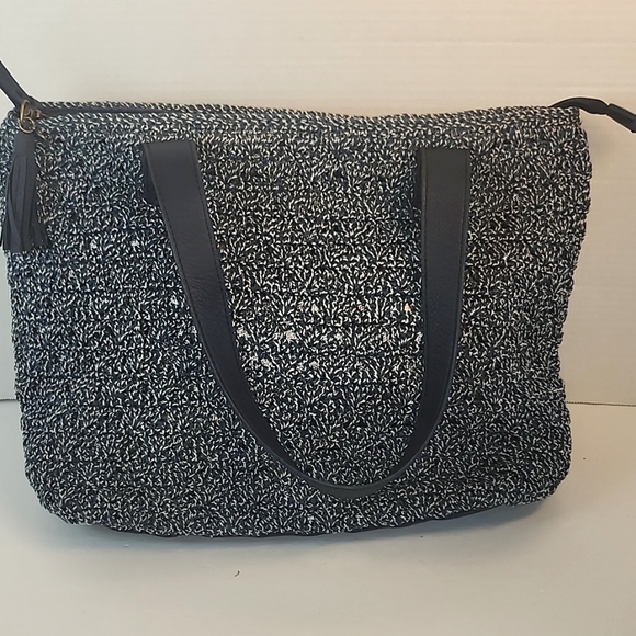 The Sak "Fairmont" Navy Blue /white Crochet tote bag with Leather trim & bottom - Picture 3 of 12